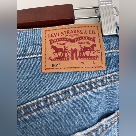 Levi’s 501 90’s Jeans Ripped - Picture 3 of 5